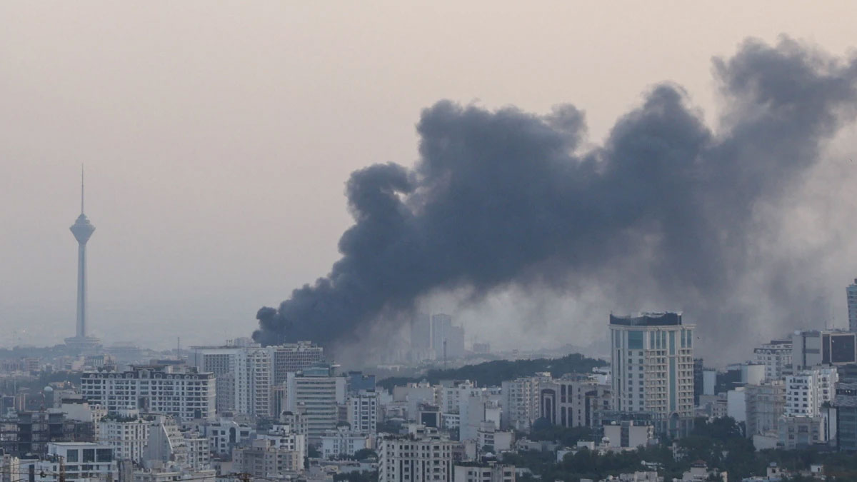 İsrail’den Tahran’a tahliye uyarısı