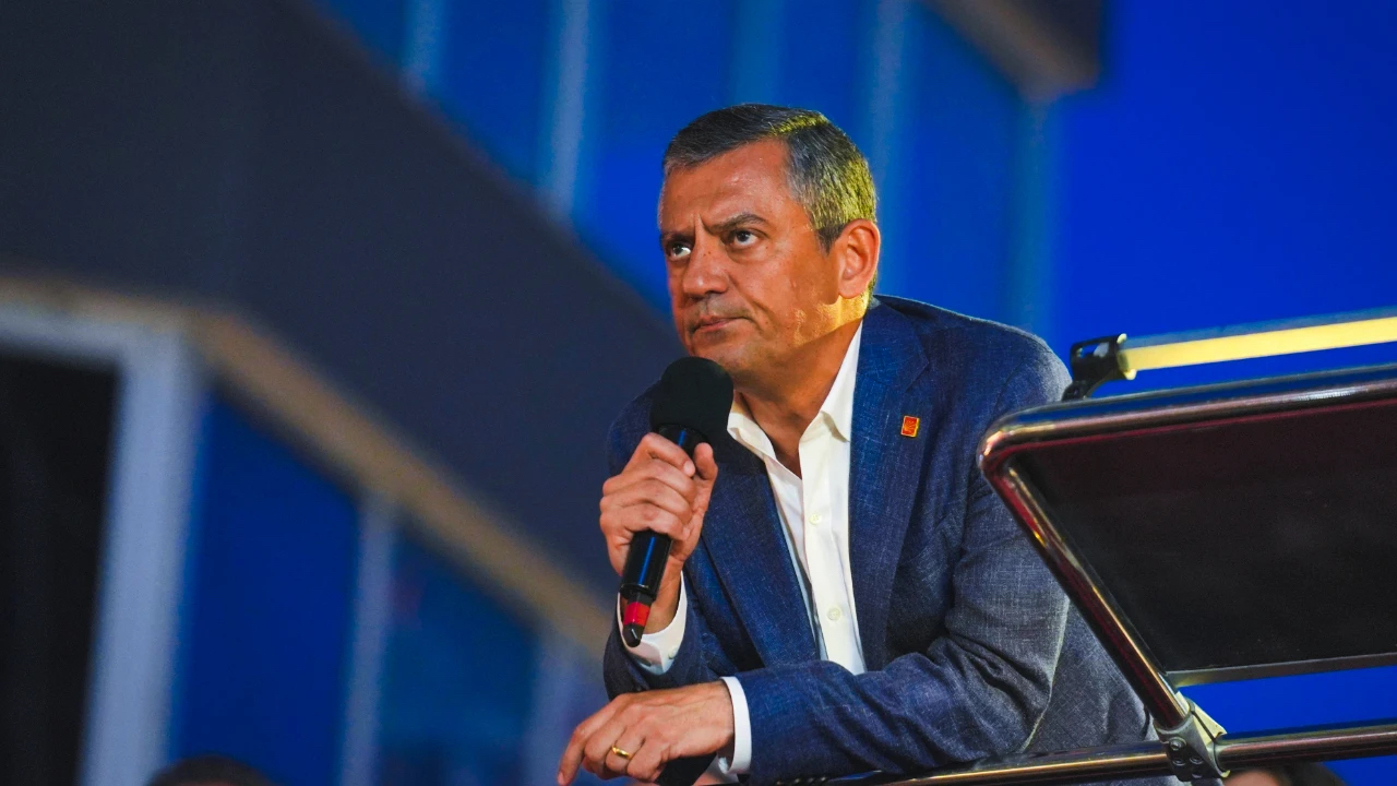 Özel'den Erdoğan'a savaş tepkisi: “Trump’ı ve onu kınamayan Erdoğanı kınıyorum”