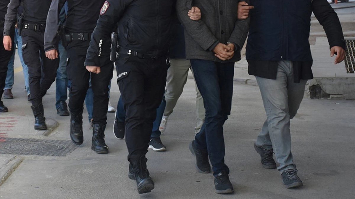 Son dakika! TSK ve Emniyet’te FETÖ operasyonu: 197 gözaltı kararı, 21 şüpheli yakalandı