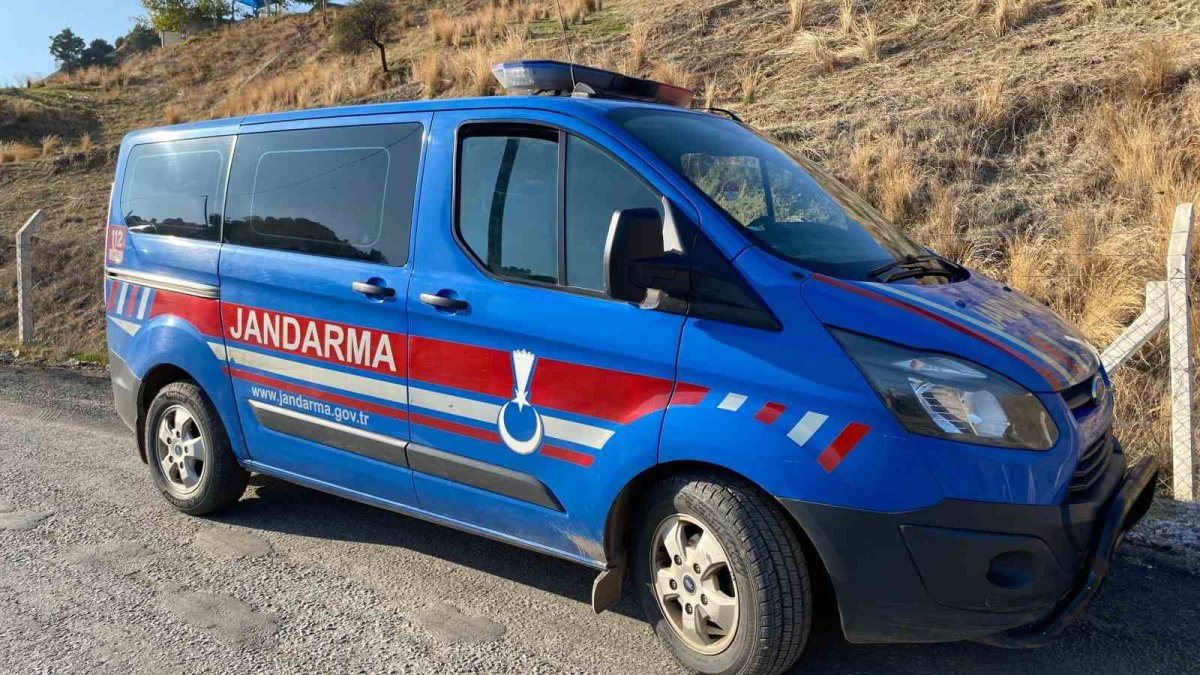 Aydın'da 17 yaşındaki genç kız hayvan damında asılı bulundu