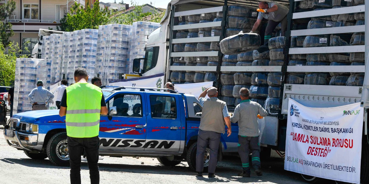 Ankara Büyükşehir’den çiftçilere damla sulama borusu desteği