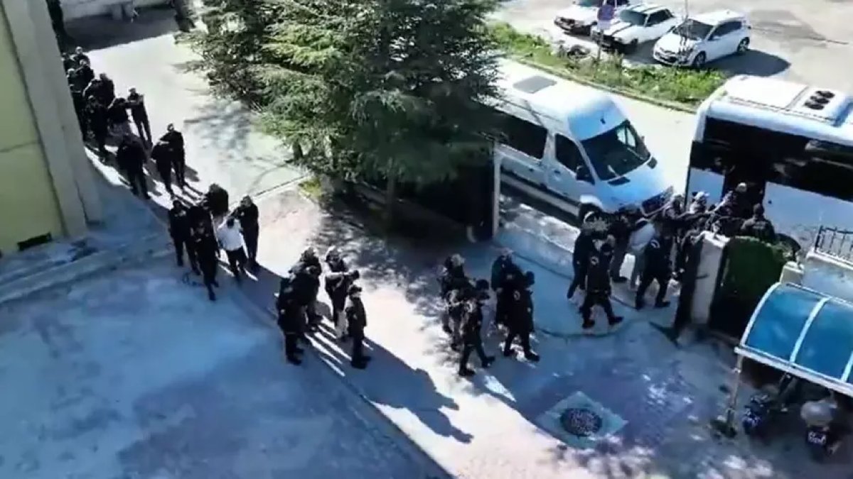 FETÖ'ye büyük darbe: 46 ilde operasyon, 361 gözaltı!