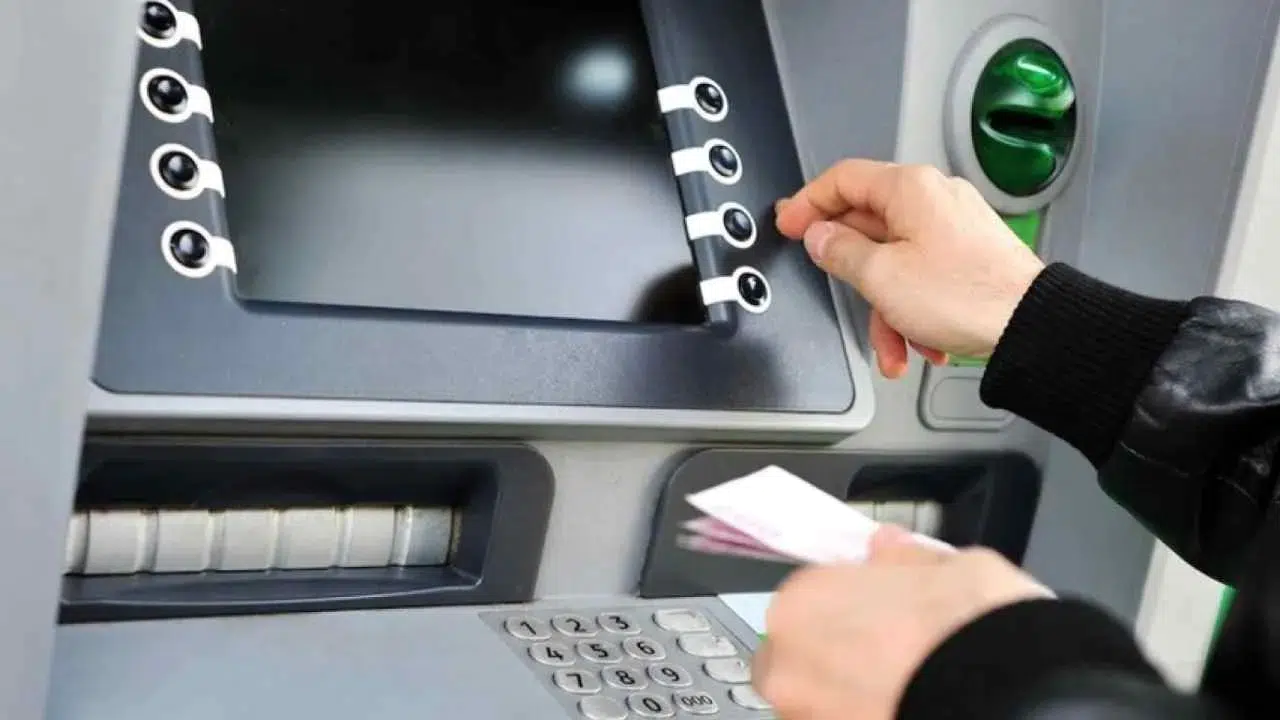 O bankadan flaş karar: ATM'den para çekme limitini değiştirdi