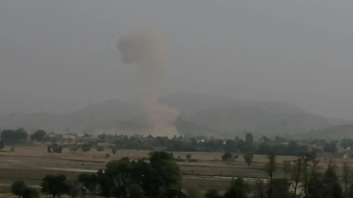 Pakistan’da askeri konvoya bombalı saldırı: 13 asker öldü
