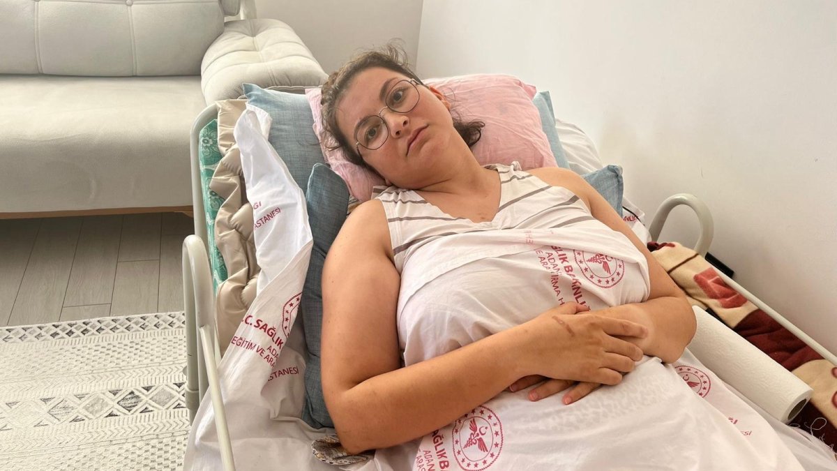 Adana’da korkunç iddia! Yeni evli Dilek öğretmen dehşeti yaşadı: Eşi tarafından balkondan atılan kadın felç kaldı