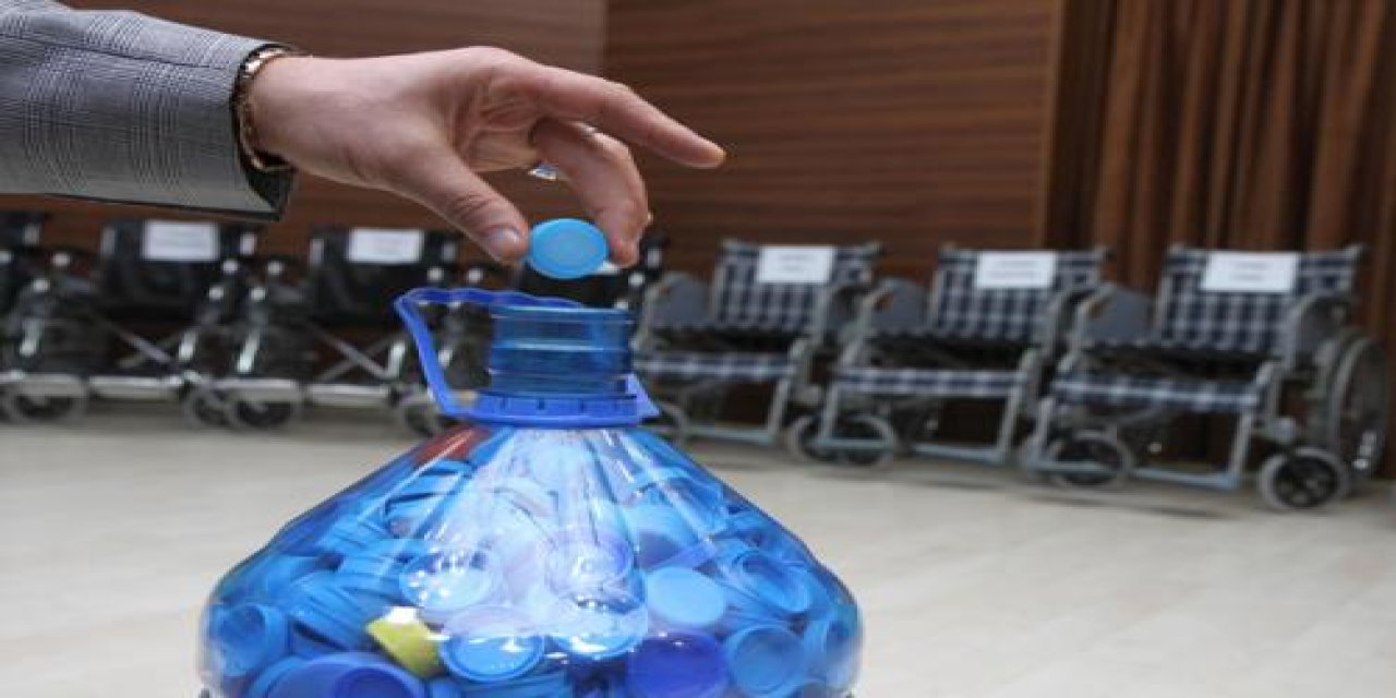 Yıllardır toplanıyor ama neden mavi? Cevabı herkesi şaşırttı