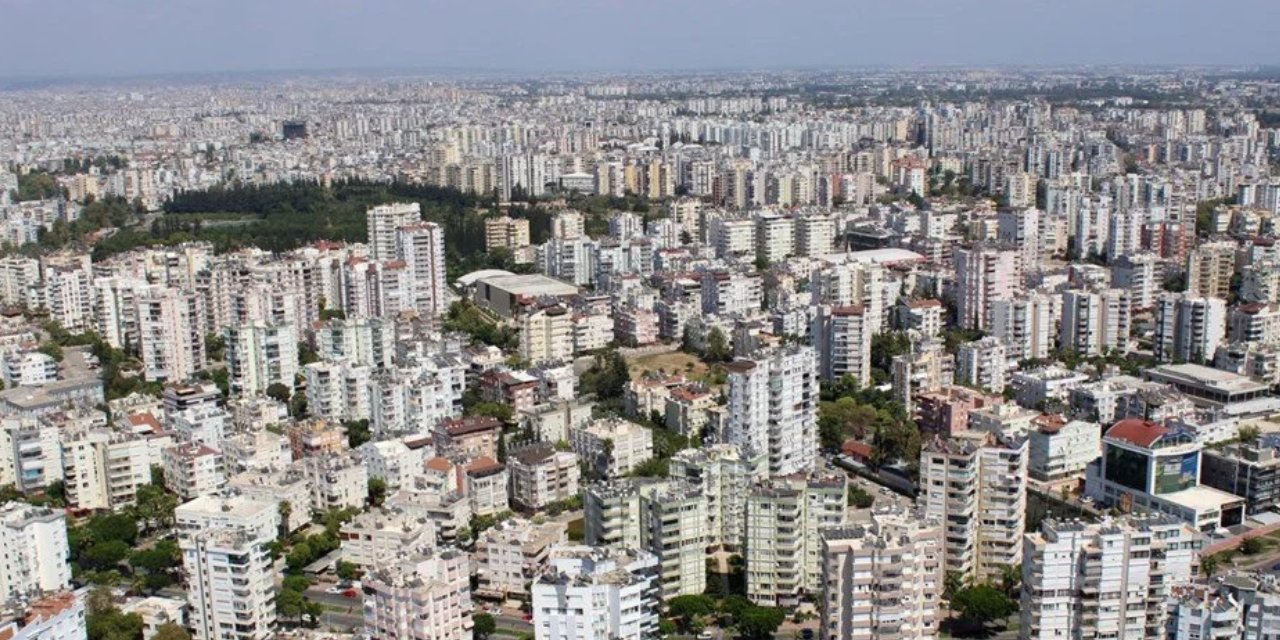İstanbul'un konut piyasasında sürpriz gelişme! Lüks semtler vurgun yedi: Zirvedeki yeri görünce çok şaşıracaksınız