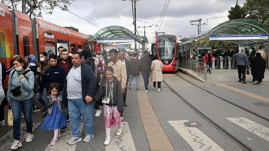 İBB’den müjde! Toplu taşıma ücretsiz oluyor: 24 saat boyunca geçerli olacak