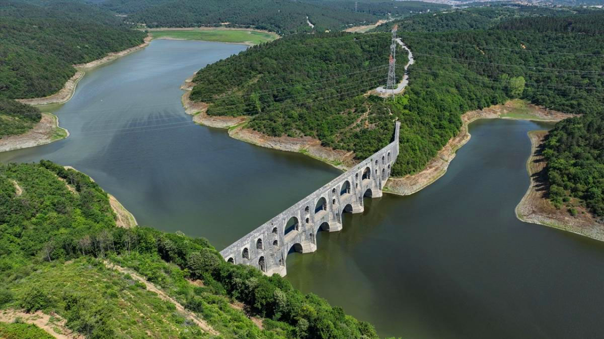 Sıcak hava İstanbul barajlarını vurdu