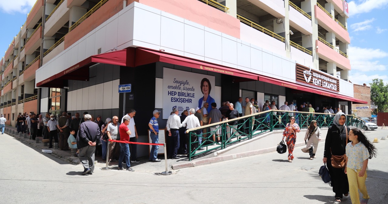 Eskişehir Kent Lokantası yeni adresinde hizmete başladı