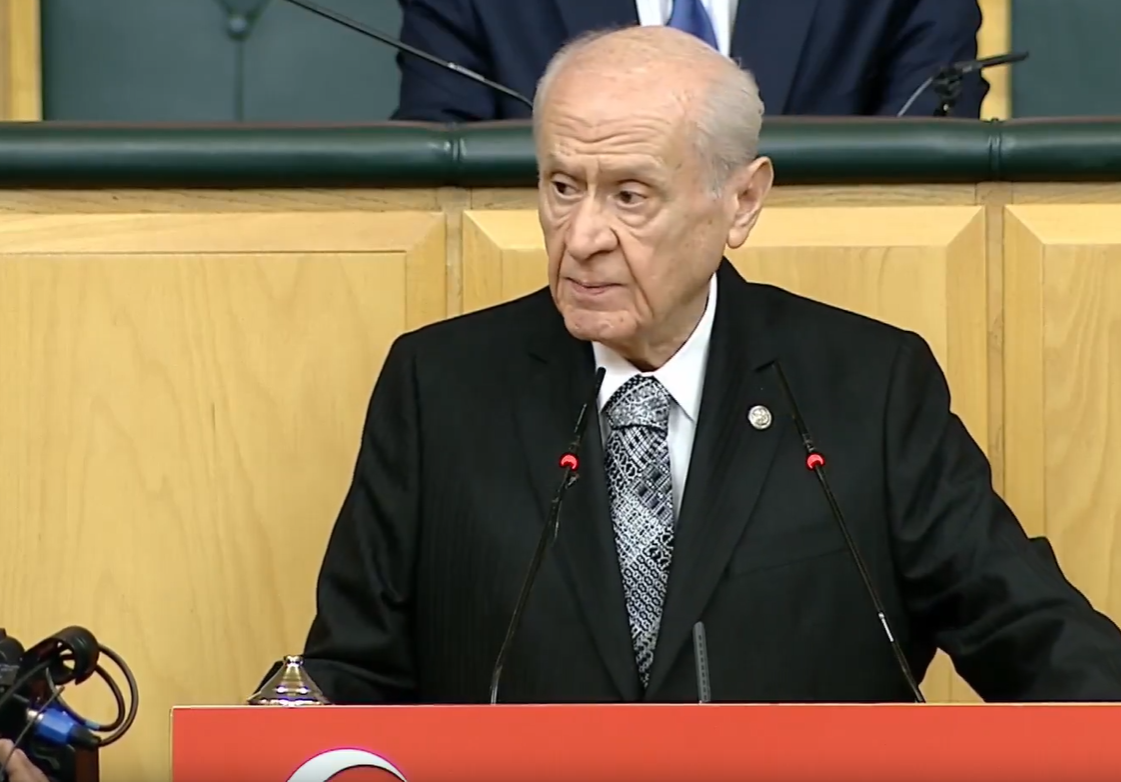 Bahçeli'den Leman Dergisi'ne karikatür tepkisi