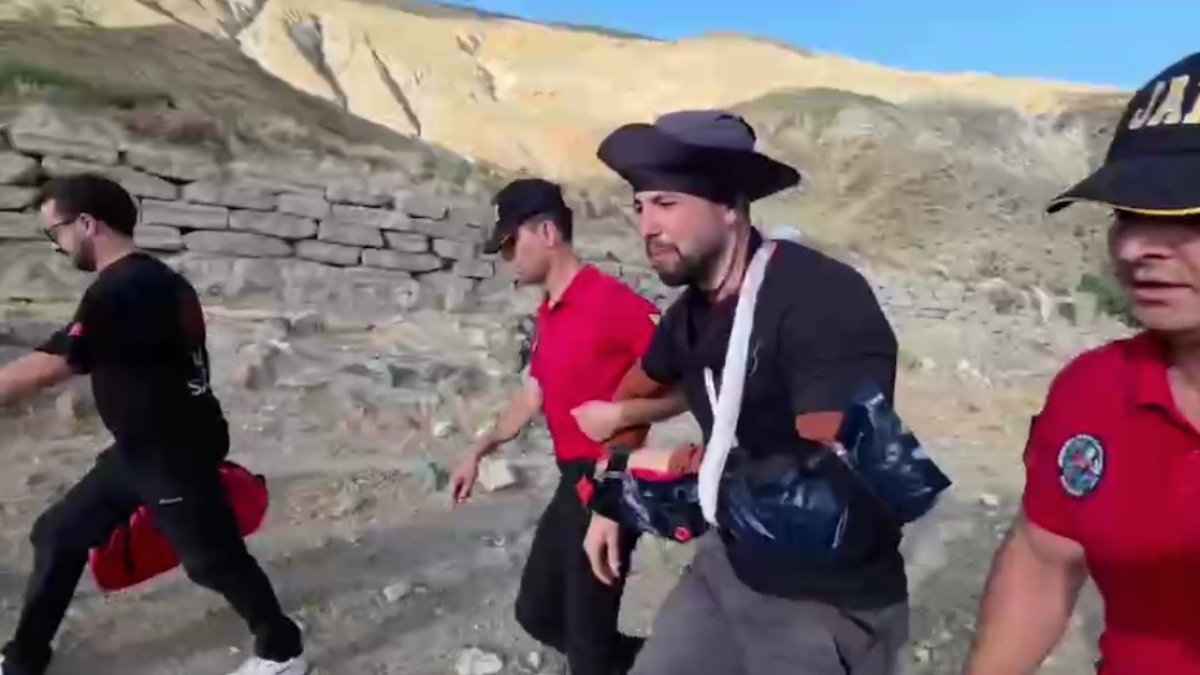 Erzincan’da paraşüt kazası: Keşiş Dağları’na zorunlu iniş yaptı