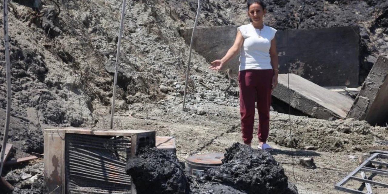 Böyle şanssızlık görülmedi: Evi depremde yıkıldı, eşyaları yangında kül oldu