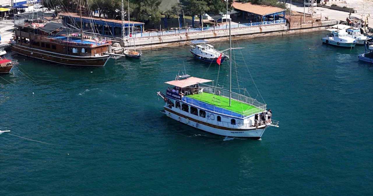 Güllük–Kıyıkışlacık arasında deniz ulaşımı başladı