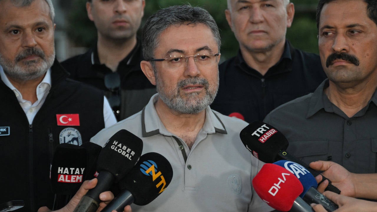 Bakan Yumaklı’dan yangınlara dair çarpıcı açıklamalar: “Bu bir savaş!”