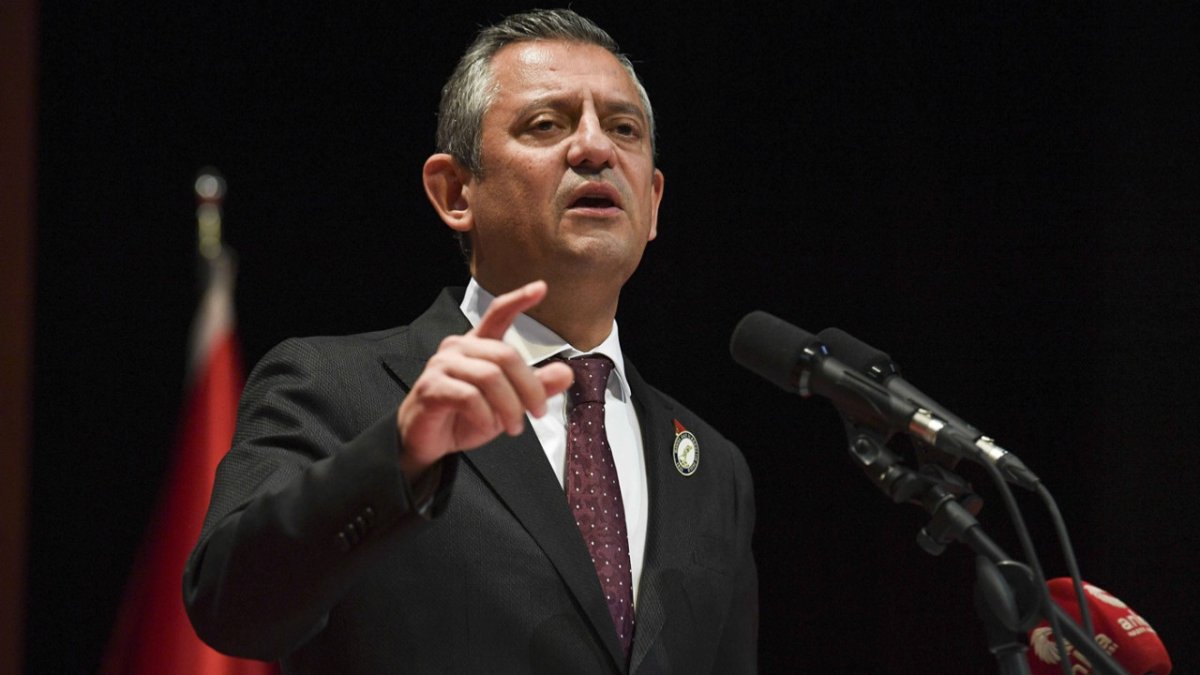 Belediye başkanlarına yönelik operasyon sonrası: CHP MYK toplandı