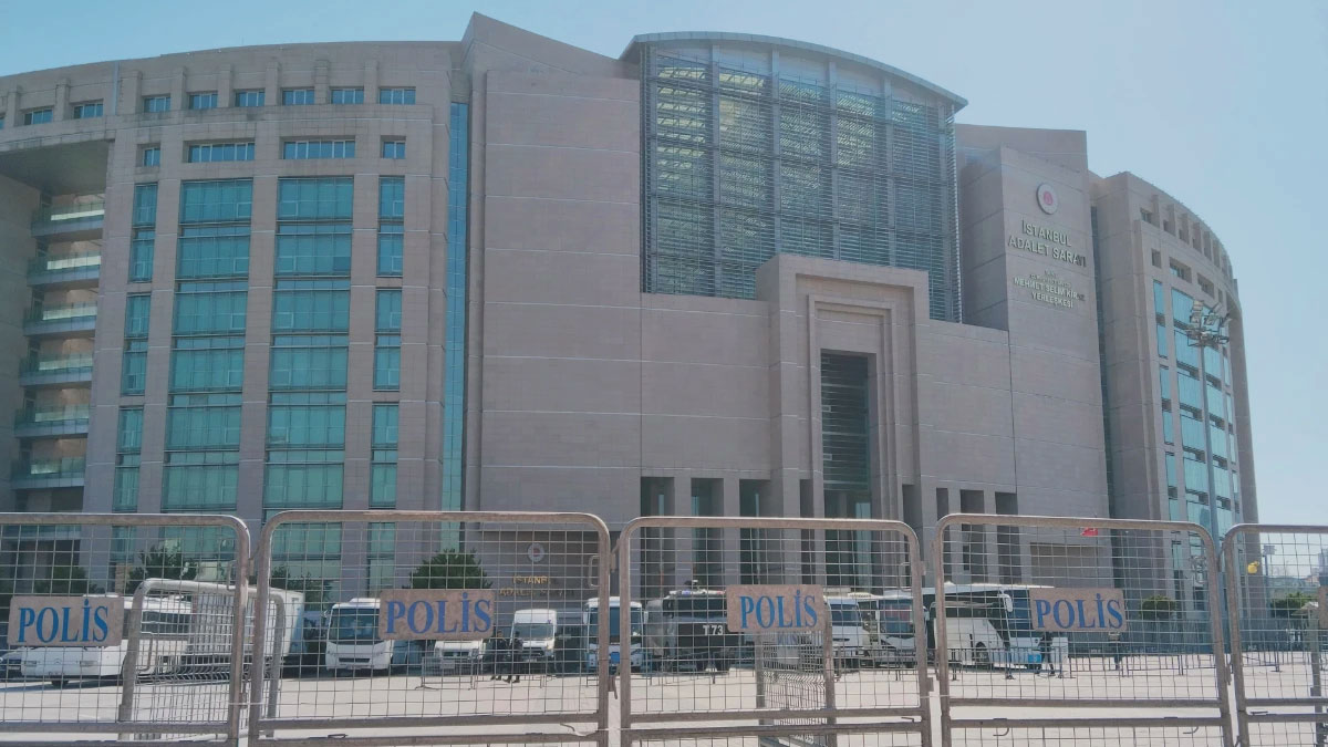 Barolar Birliği’nden açıklama: Temsil hakkına gölge düşüyor
