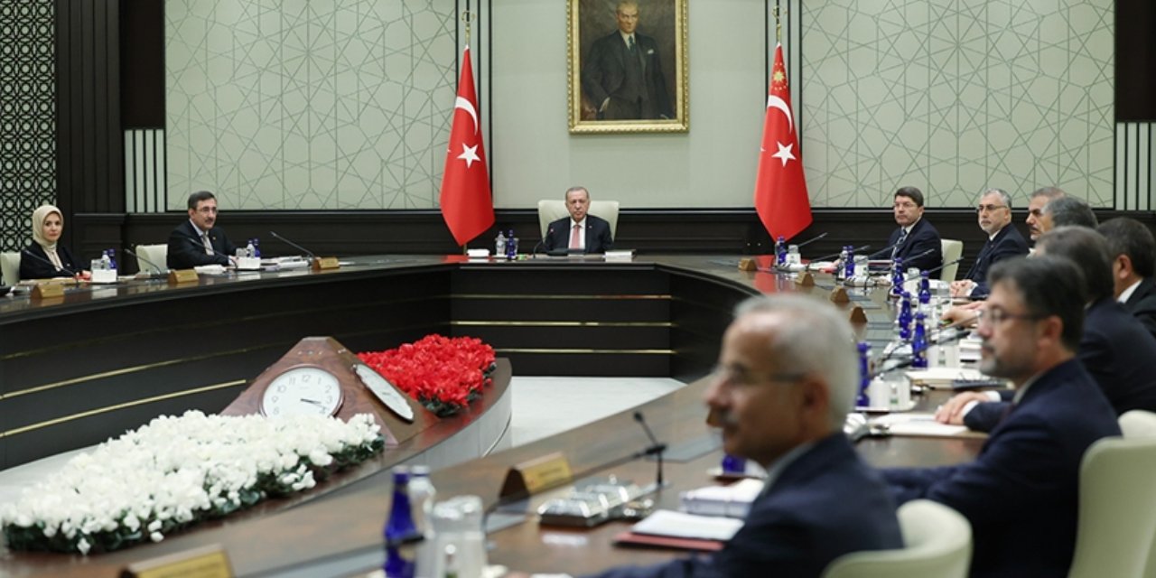 Erdoğan neden 'Son toplantı olabilir' dedi: Kabinede 4 bakan değişecek iddiası