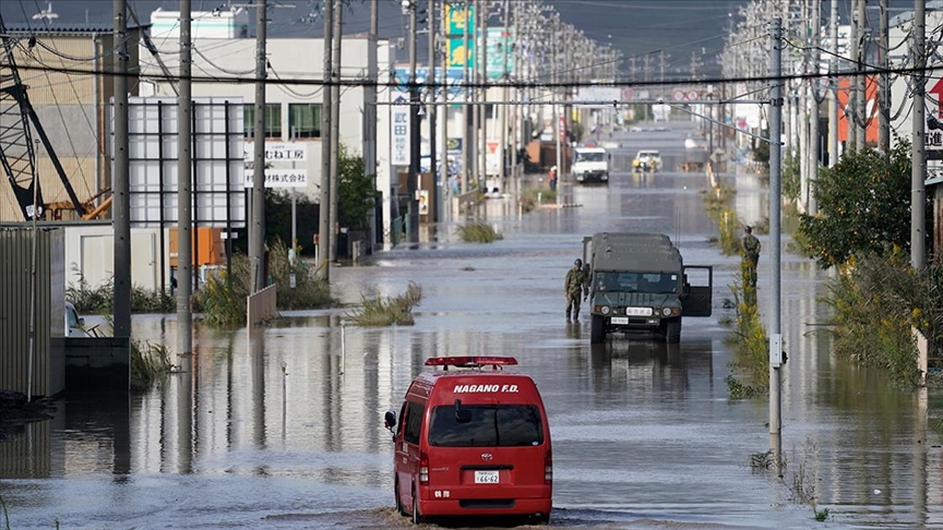 Japonya'da Şanşan Tayfunu: 3 kişi öldü, 40 kişi yaralandı