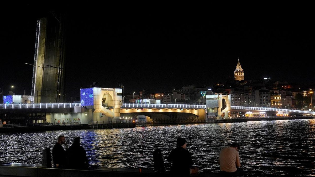 Trafiğe çıkacaklar dikkat! Galata Köprüsü kapatıldı