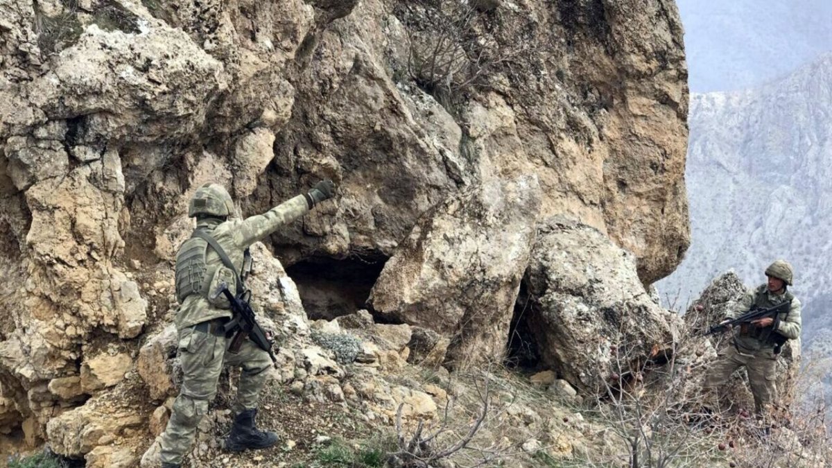 Kuzey Irak'ta 12 askerin şehit olduğu mağara faciasında yeni detaylar: Metan gazı ve 'eğitimli köpek' ayrıntısı