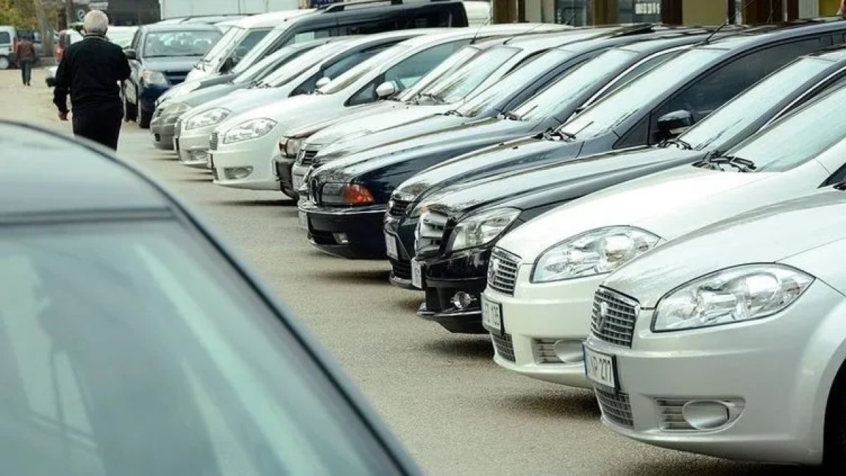 Yeni düzenleme yürürlüğe girdi: 6 ay içinde teslim alınmayan o araçlar devlete satılacak