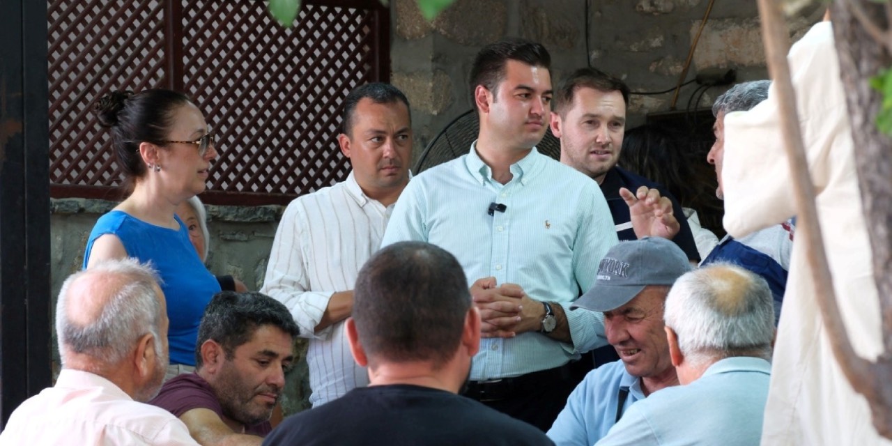 Başkan Mandalinci, Bitez’de esnaf ve vatandaşlarla bir araya geldi