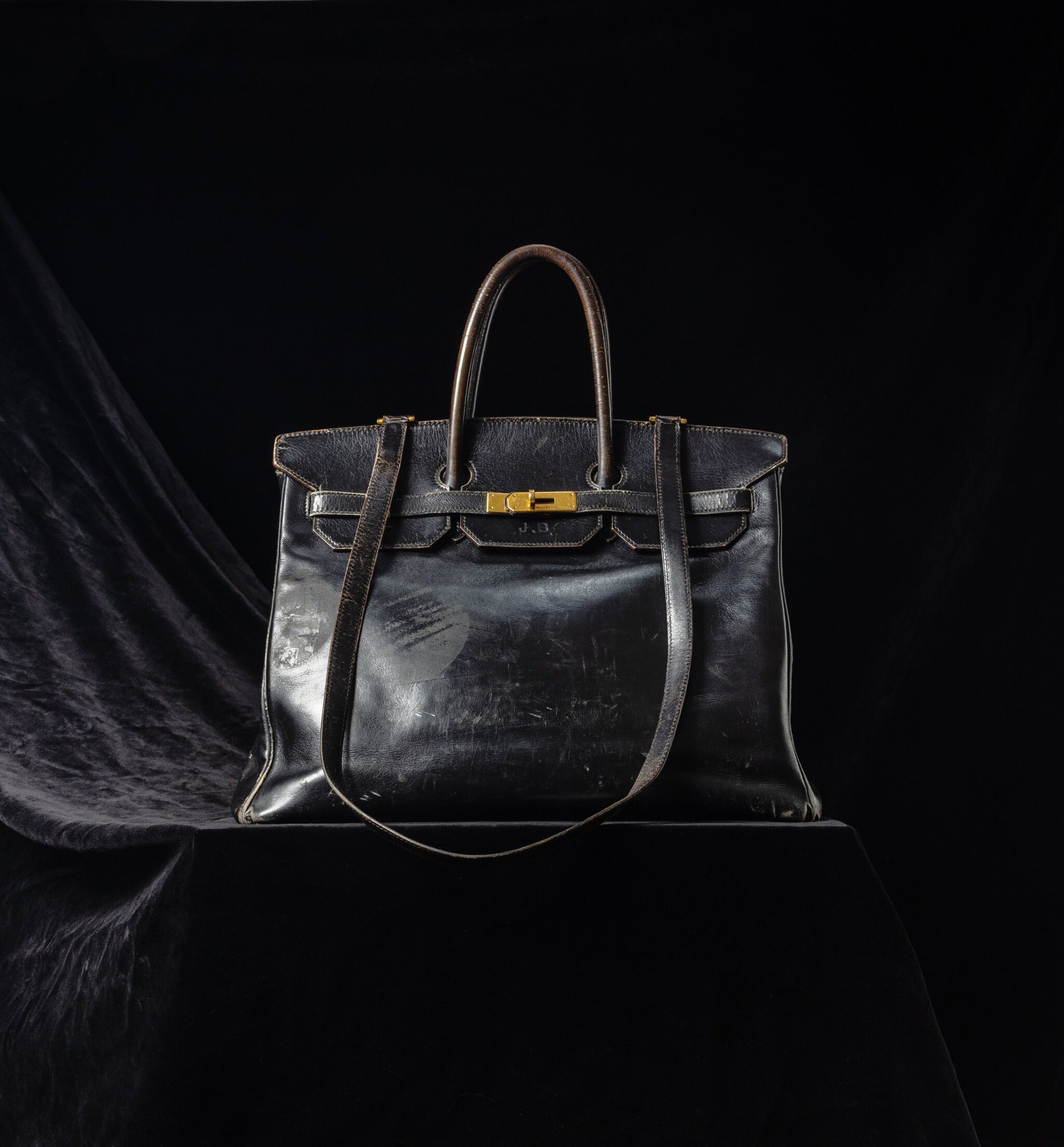 Jane Birkin’in Hermes çantası rekor fiyata satıldı