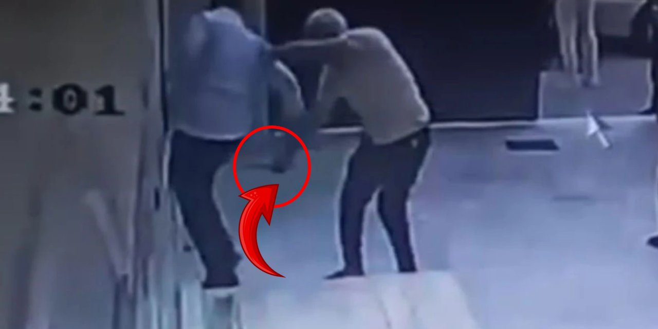 Camide müezzinine bıçaklı saldırı! Vatandaş müdahale etti