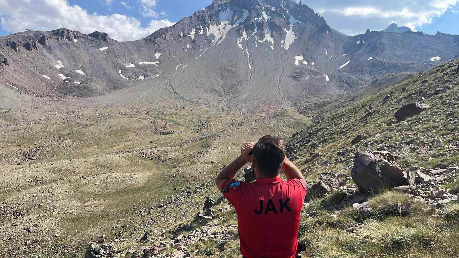 Erciyes Dağı'nda mahsur kaldı
