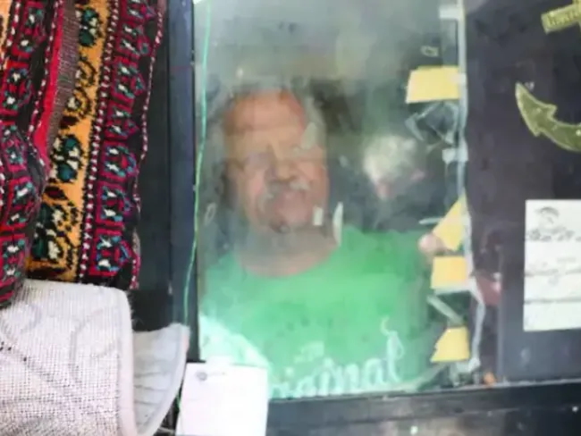 İzmir'de şaşırtan olay: Mühürlenen dükkanın içinde saatlerce mahsur kaldı!