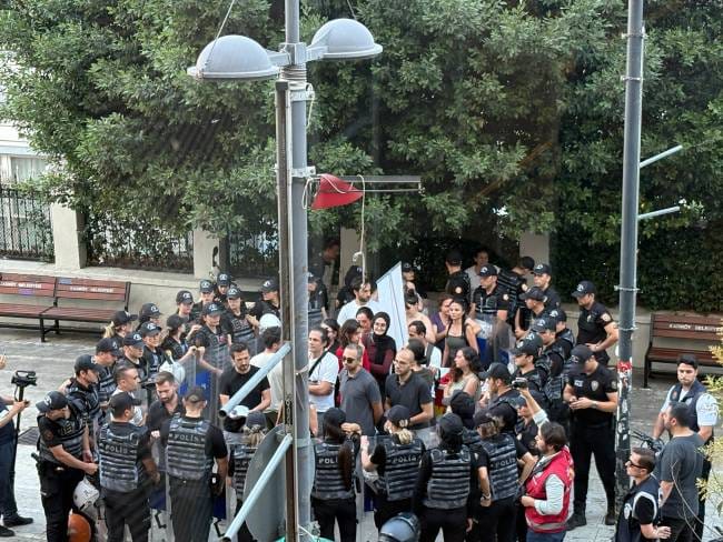 NATO protestosuna müdahale: TKP’li 17 kişi gözaltına alındı