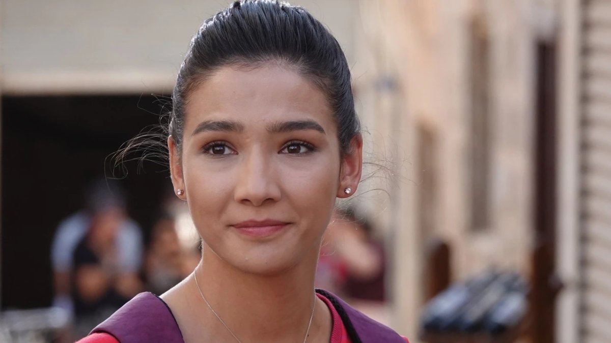 Aybüke Pusat setlere dönüyor: Halef dizisinden ilk paylaşım geldi