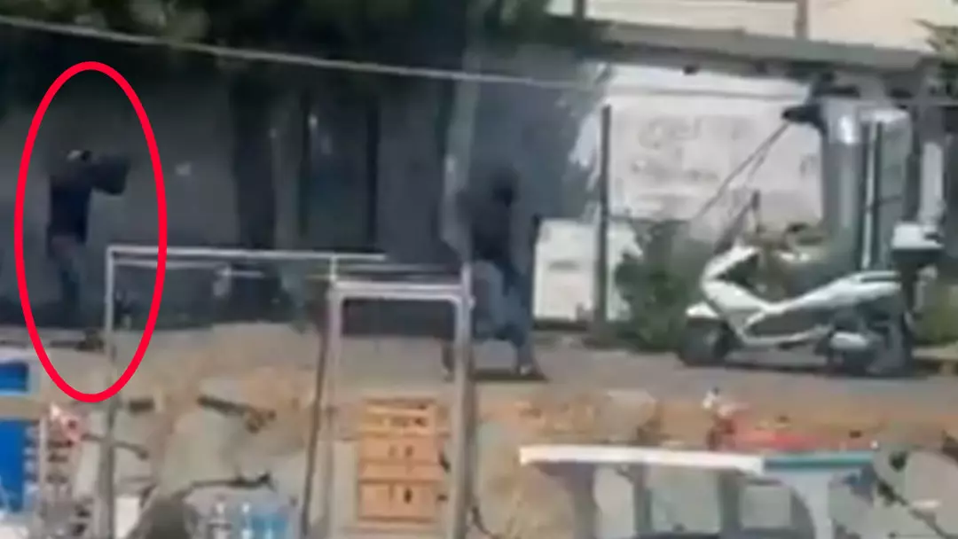 İstanbul'un göbeğinde uzun namlulu silahlarla çatışma: 2 yaralı