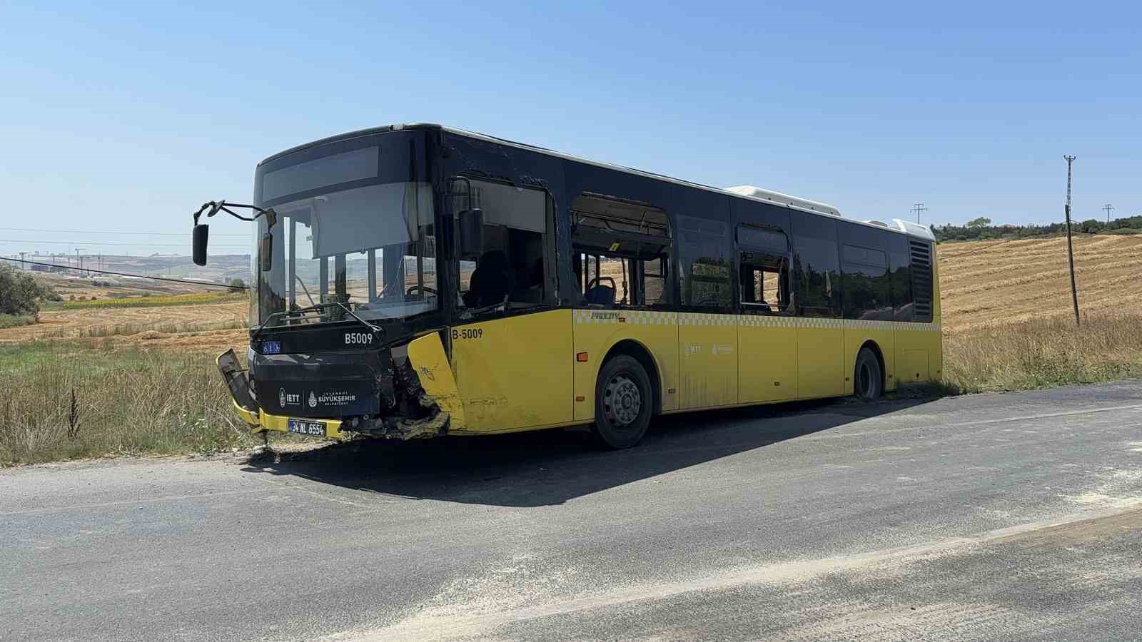 Arnavutköy’de feci kaza: Otomobil sürücüsü hayatını kaybetti