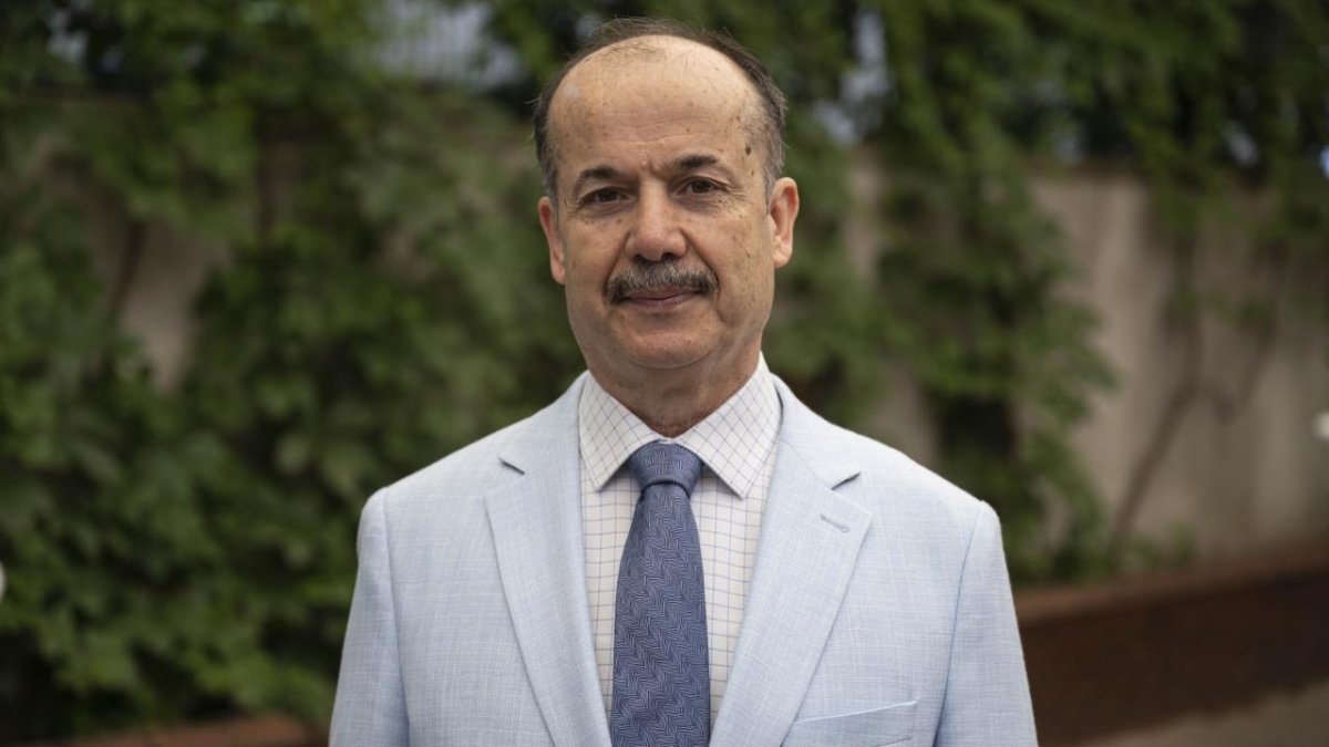 Yunus Emre Enstitüsü’nün eski başkanı Şeref Ateş gözaltına alındı
