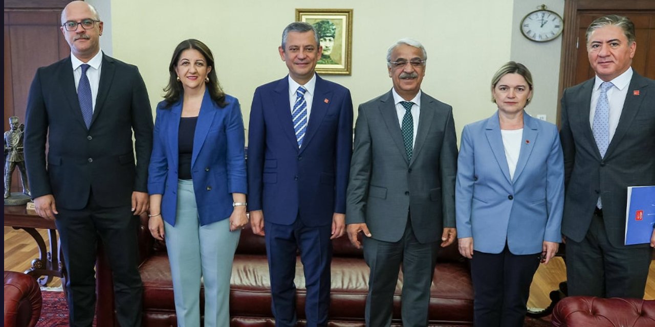 DEM Heyeti: Özgür Özel'in barış sürecine bundan sonra da destek sunacağını öğrendik