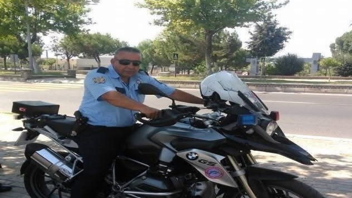 Mersin’de görev başında kalp krizi geçiren polis memuru şehit oldu