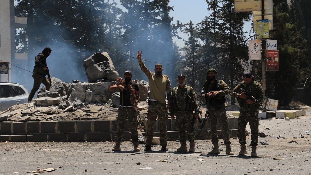 İsrail basını duyurdu: İsrail'den Süveyda'ya sınırlı giriş izni