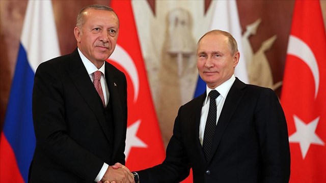 Erdoğan’dan Putin’e mesaj: “Suriye’deki çatışmalar bölge için tehdit”