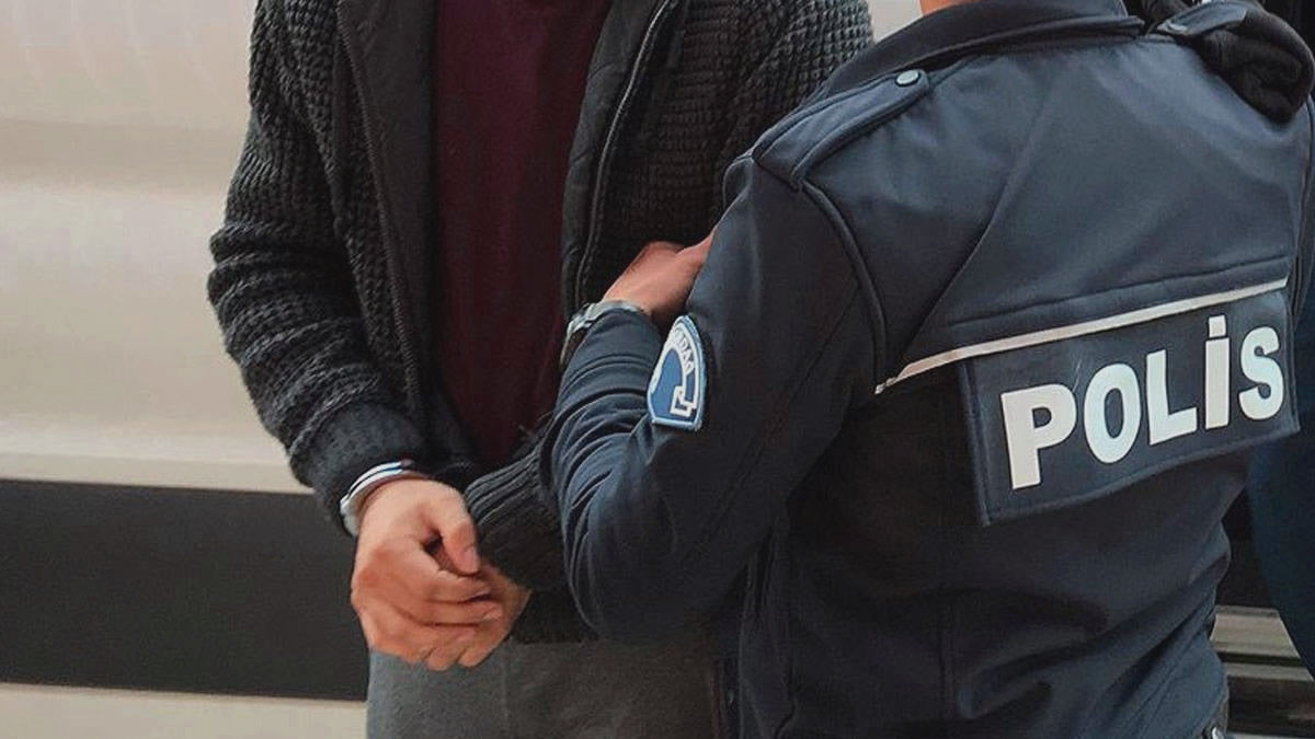 Esenyurt’ta genç kadına asansörde taciz: Kargocu tutuklandı