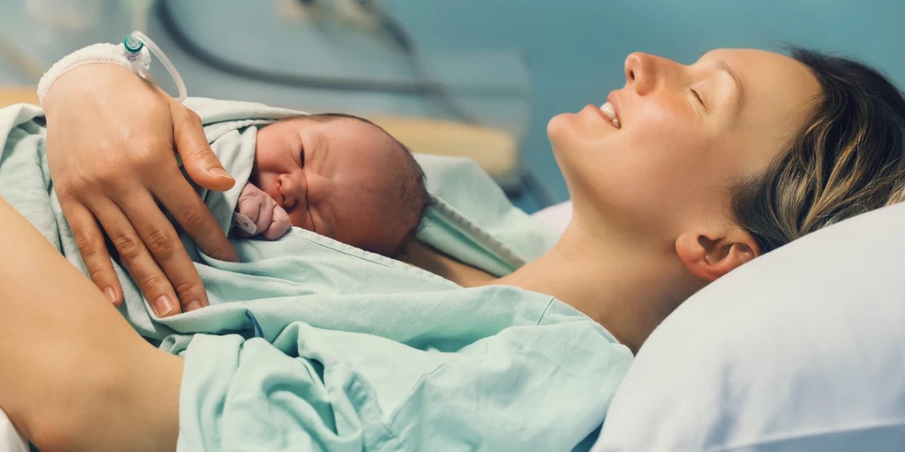 Bebek düşürme ile regl arasındaki fark nedir? Çoğu kadın anlamıyor! Uzmanlar uyardı