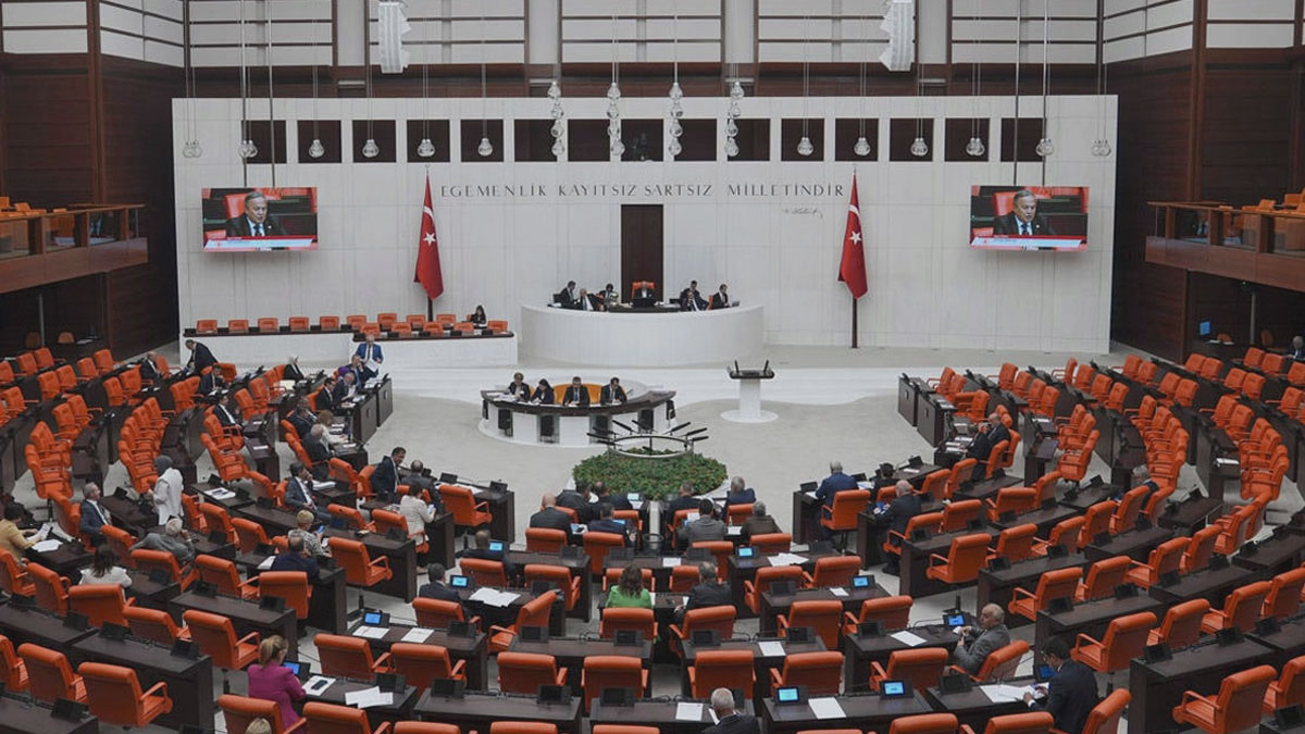 Meclis'te sandalye dağılımı değişti