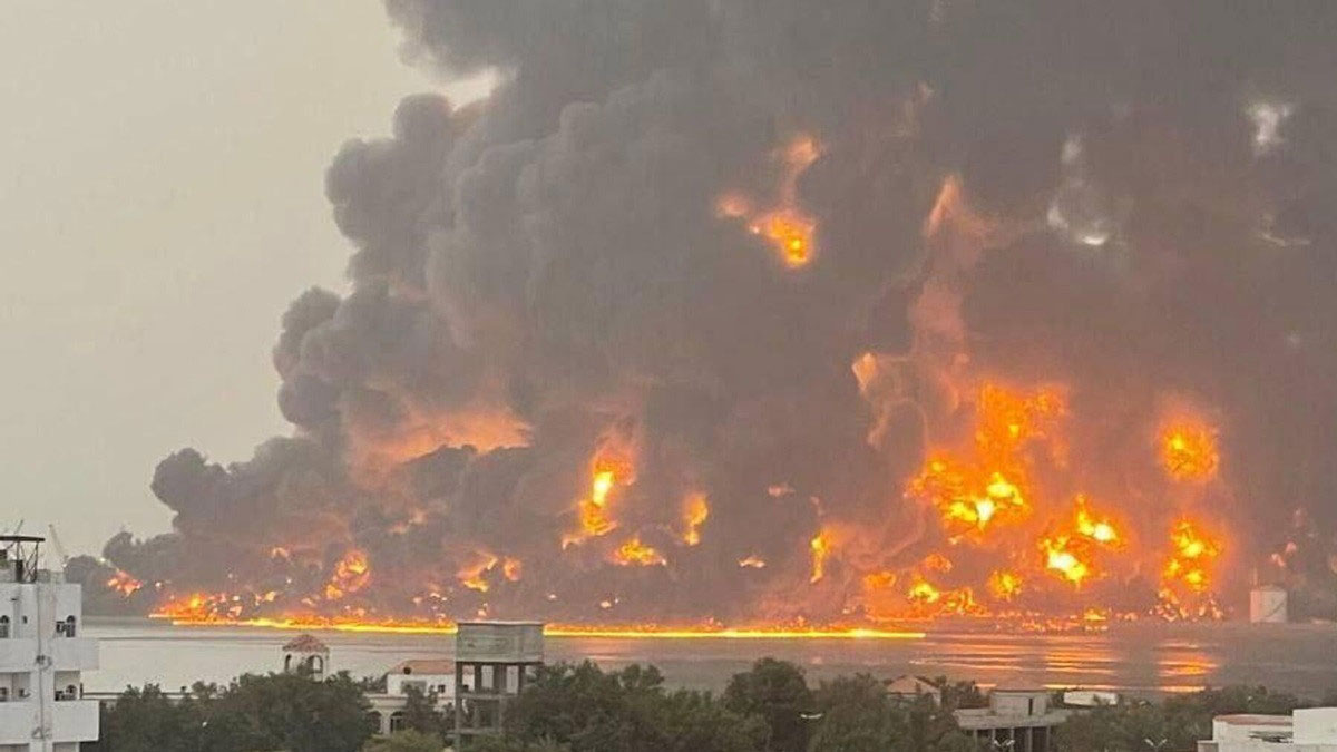 İsrail'den Yemen'deki Hudeyde Limanı’na saldırı