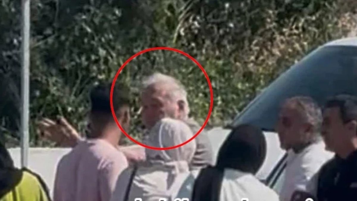İlber Ortaylı trafik kazası geçirdi: Şoförler tartıştı
