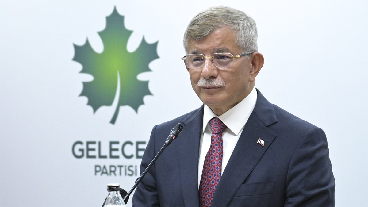 Peş peşe istifalar sonrası “Yeni Yol” uyarısı: Davutoğlu’ndan iktidara sert mesaj
