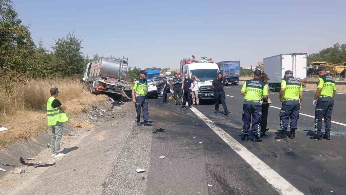 Tekirdağ'da feci kaza: 4 kişi hayatını kaybetti