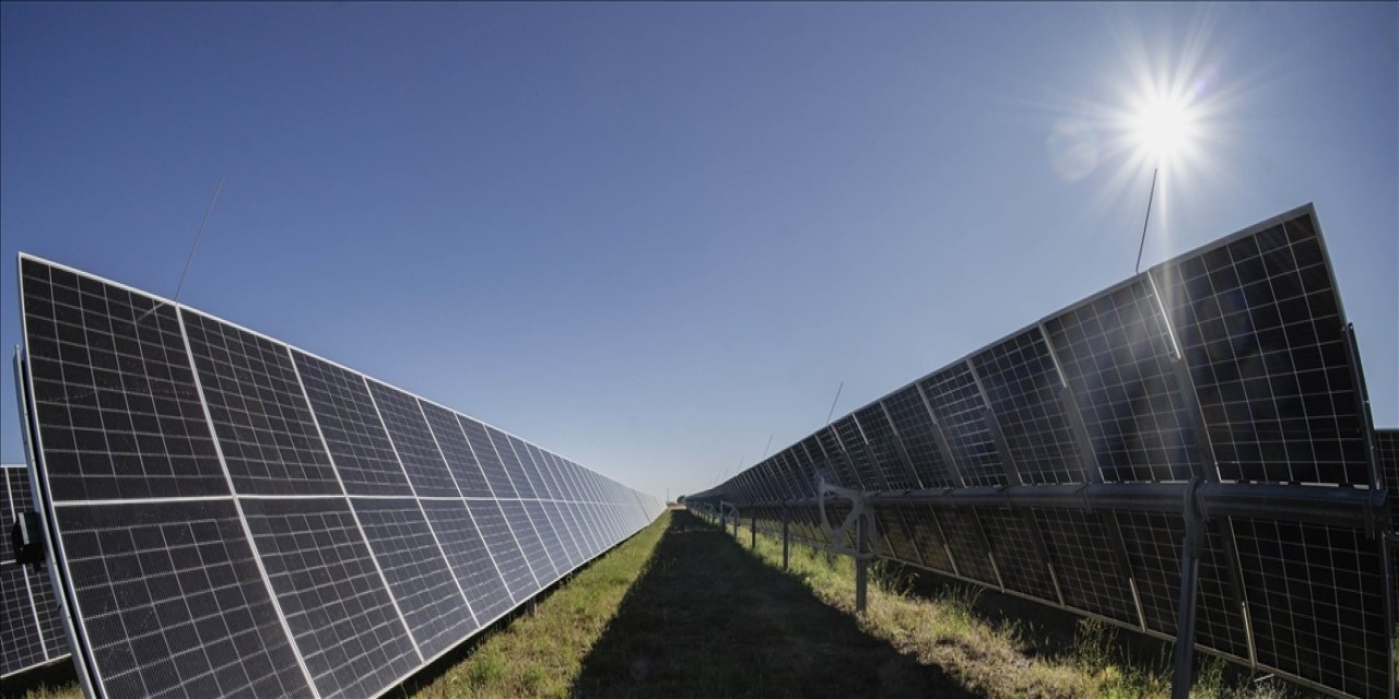 Aşırı sıcaklar güneş enerjisini gölgede bırakıyor