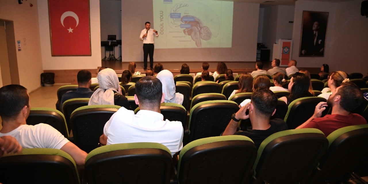 Manisa Büyükşehir Belediyesi “Bağımlılığı Fark Et!” semineri düzenledi