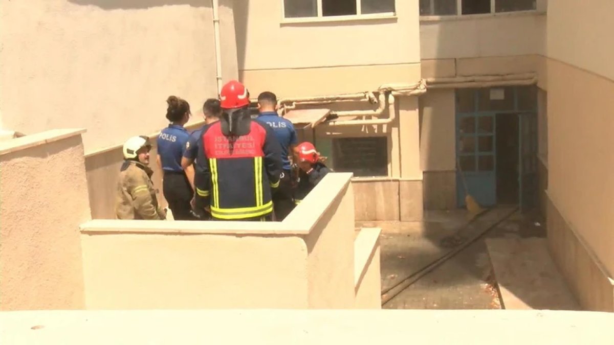 Şişli’de lisede yangın paniği: Öğrenciler tahliye edildi